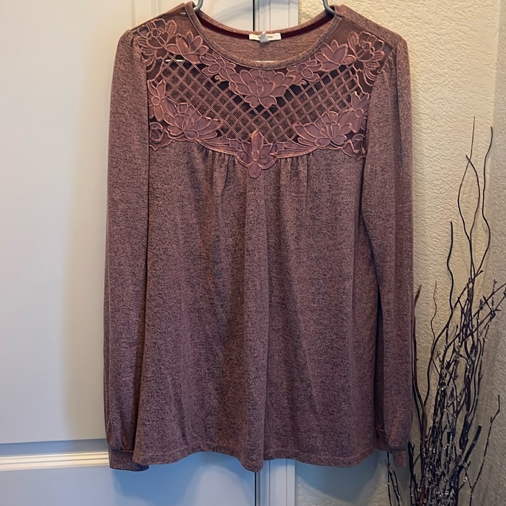 Pretty blouse for work or slightly dressed up casual outfit